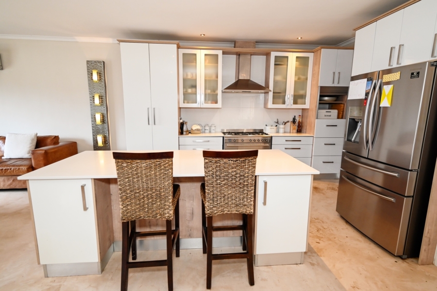 5 Bedroom Property for Sale in Vierlanden Western Cape